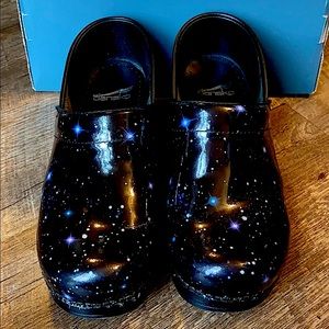 Dansko Stargazer Clogs Size 38